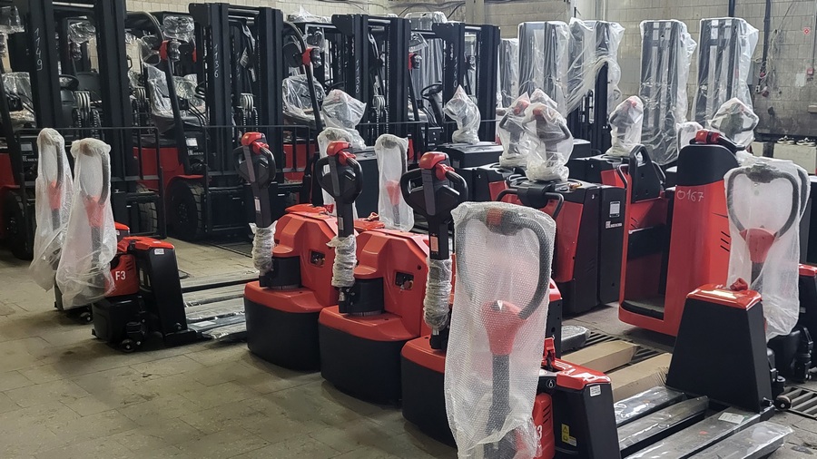 Тест-драйв складской техники на нашем складе в Каспийске