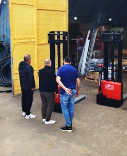Тест-драйв складской техники на нашем складе в Каспийске